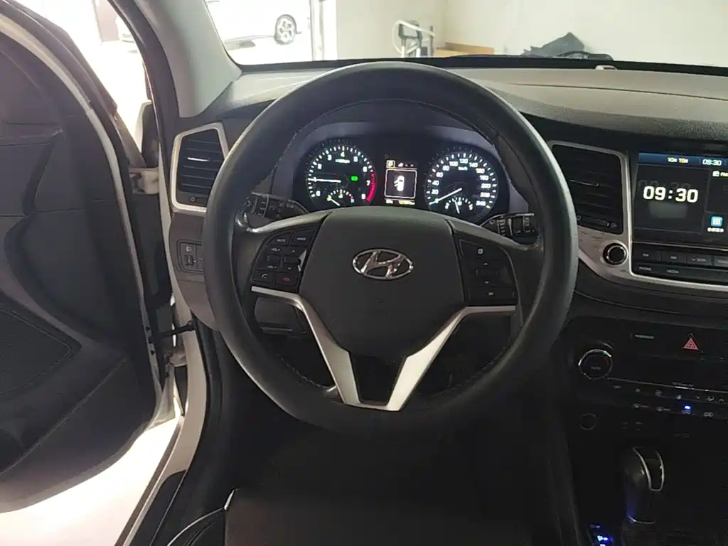 Hyundai Tucson — миниатюра 11