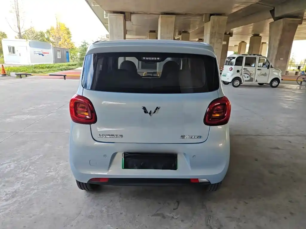 Wuling MINIEV — миниатюра 6