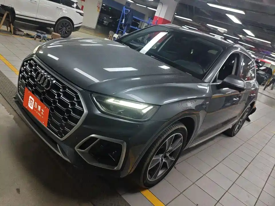 奥迪Q5L 2022款 45T 豪华动感型 2022