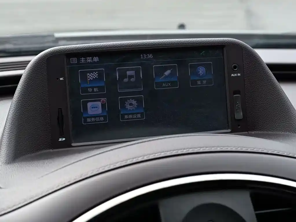 Buick Enclave — миниатюра 15
