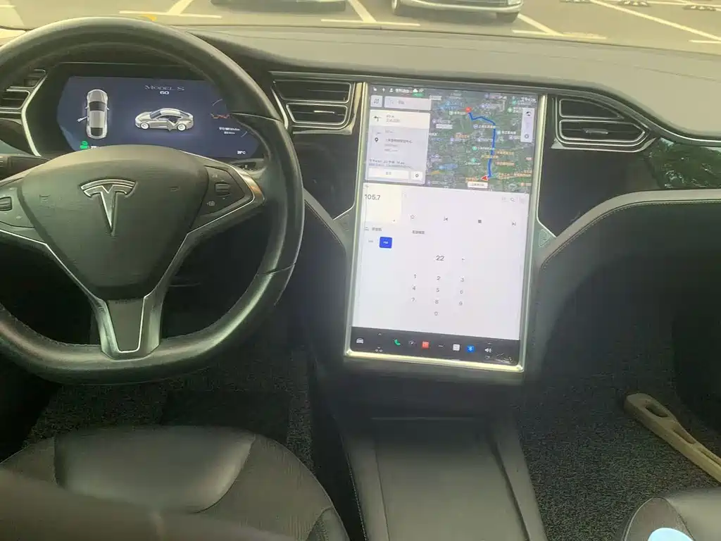 Tesla Model S — миниатюра 5