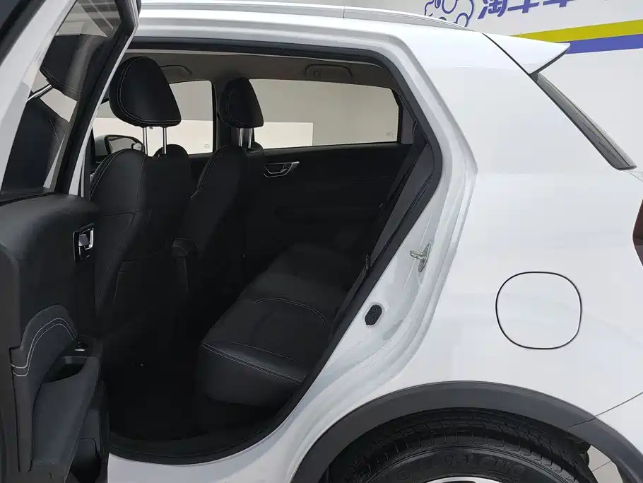 Geely Vision X3 — миниатюра 11
