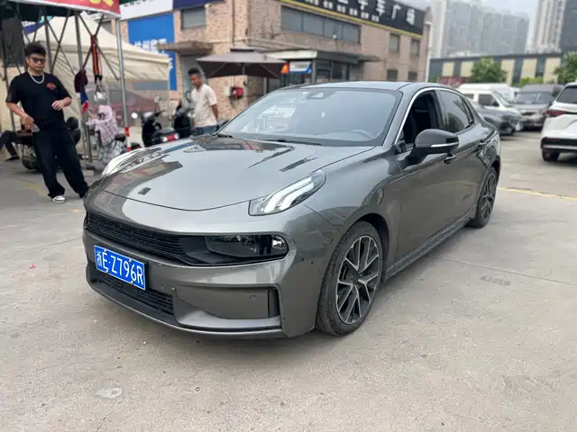 2021 Lynk & Co 03