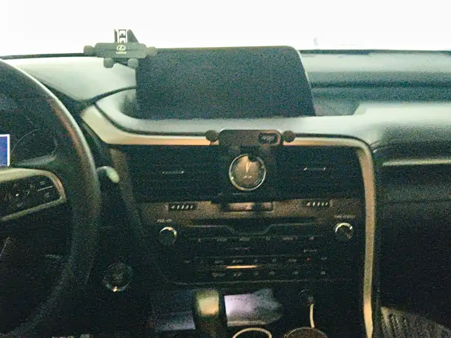 Lexus RX — миниатюра 13