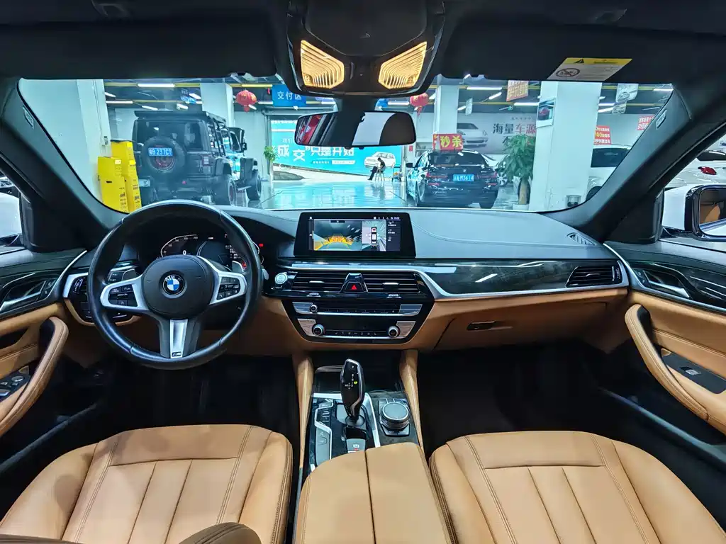 BMW 5 Series — миниатюра 6