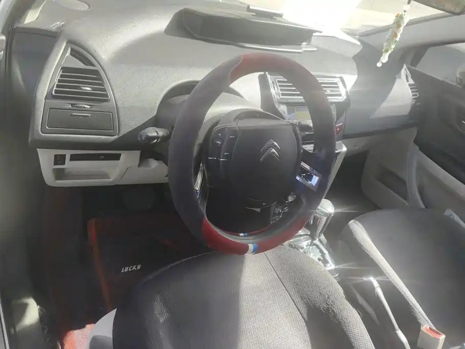 Citroen C-Quatre — миниатюра 12