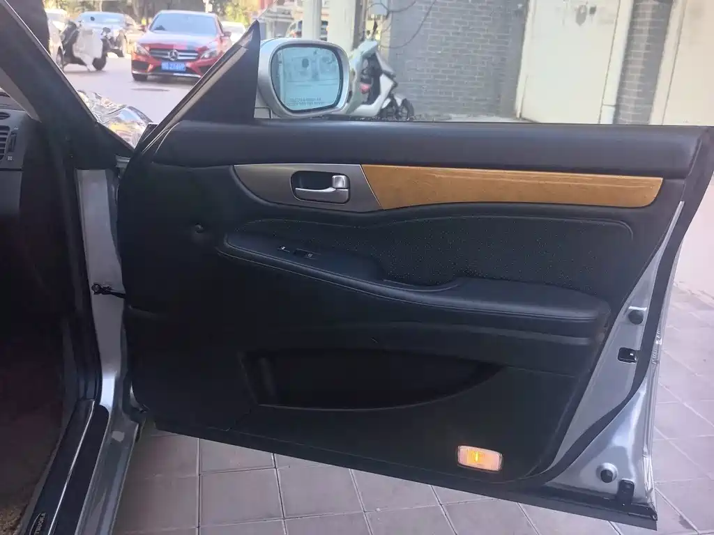Mitsuoka Jia Lu — миниатюра 6