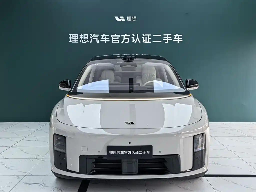 Li Auto i8 2025 Standard
