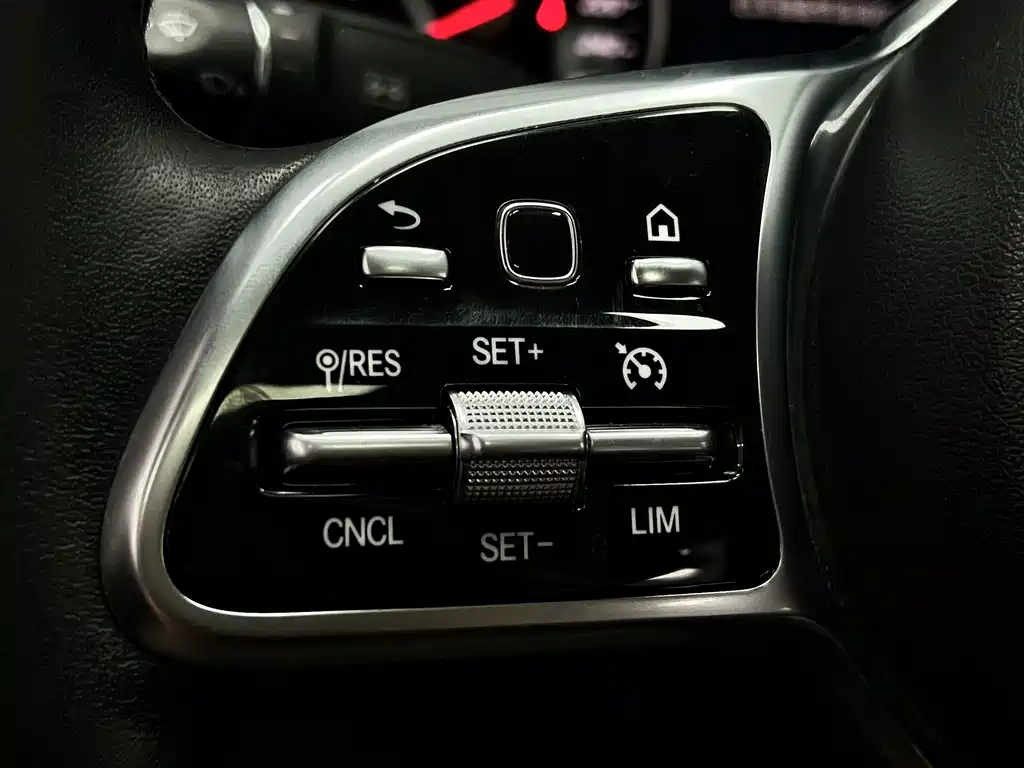 Mercedes-Benz C-Class — миниатюра 35