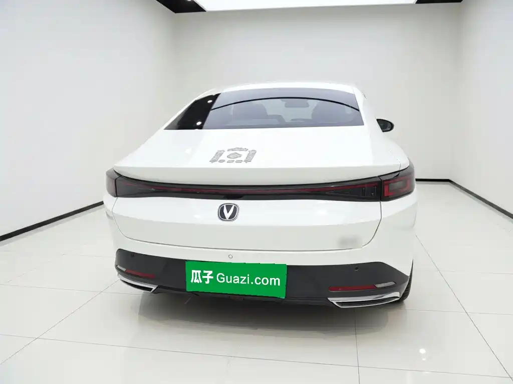 Changan Eado — миниатюра 3