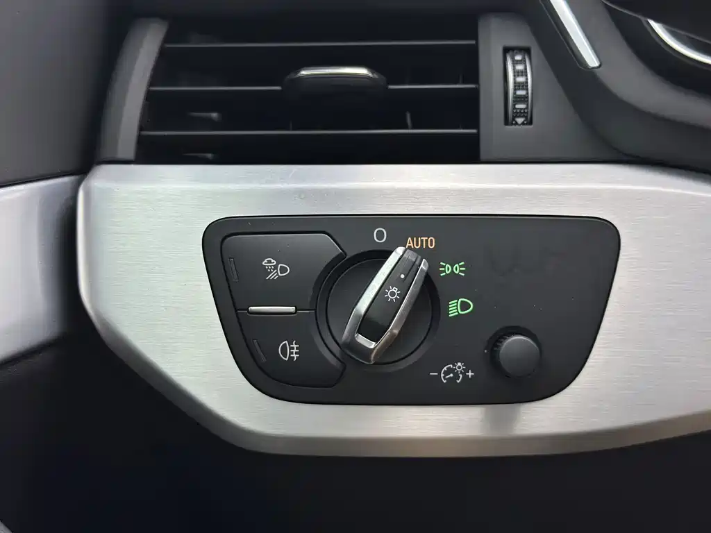 Audi A4L — миниатюра 15