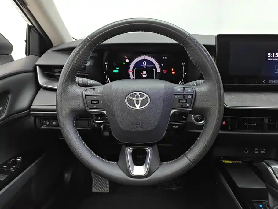 Toyota Camry — миниатюра 15