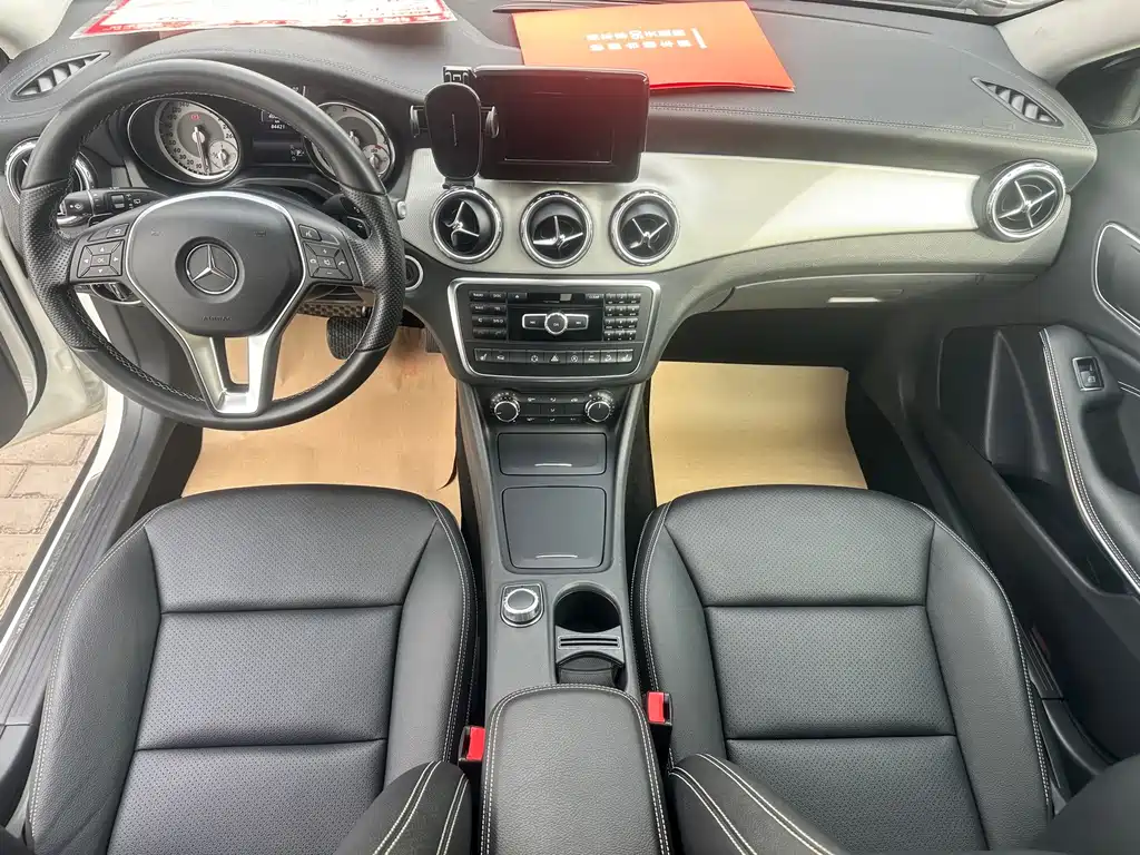 Mercedes-Benz GLA — миниатюра 11