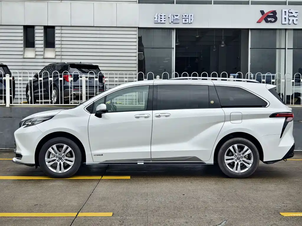Toyota Sienna 2021 2.5L
