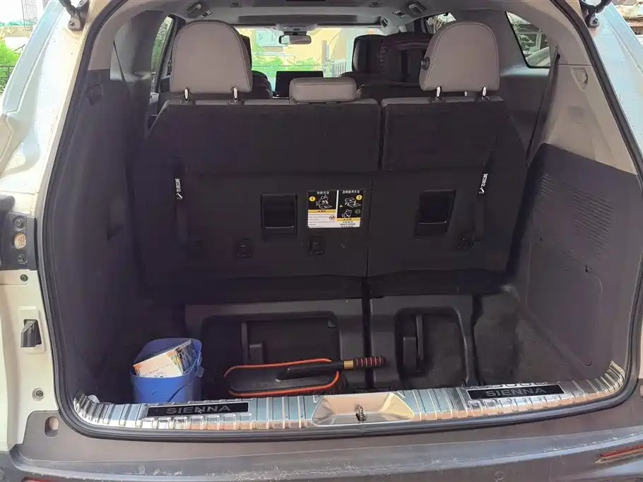 Toyota Granvia 2023 2.5L Comfort