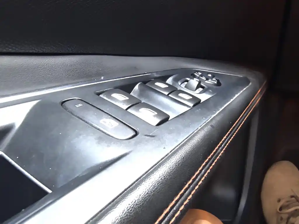 Peugeot 4008 — миниатюра 30