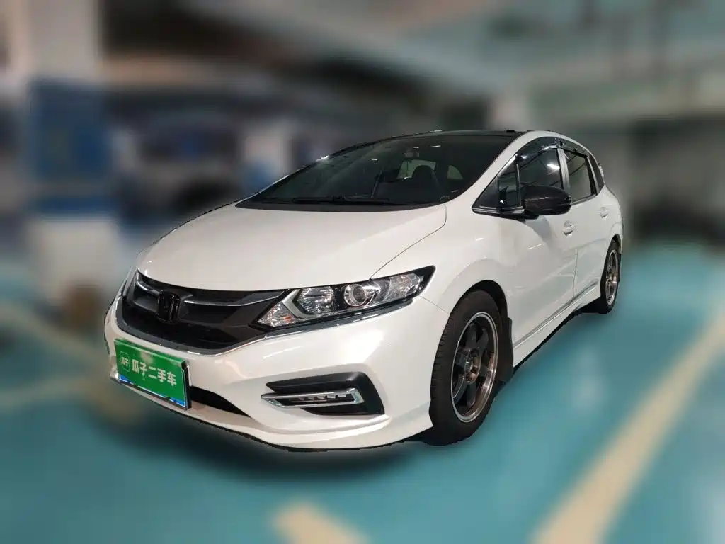 Honda Jade 2017 1.8L AT Comfort 5 мест
