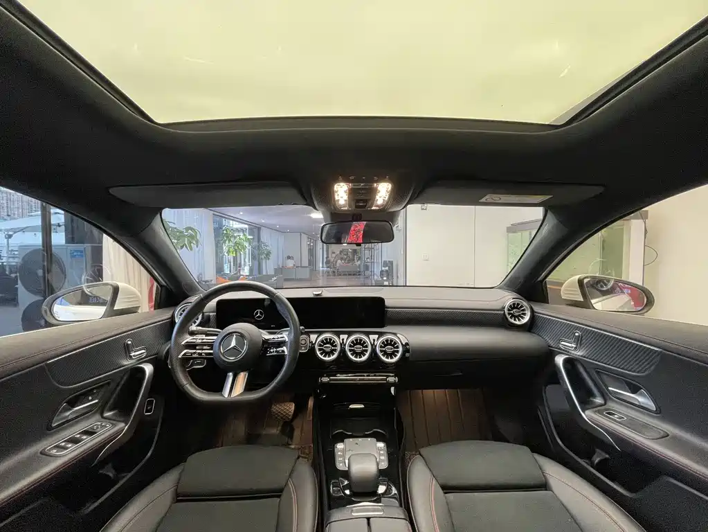 Mercedes-Benz A-Class — миниатюра 9
