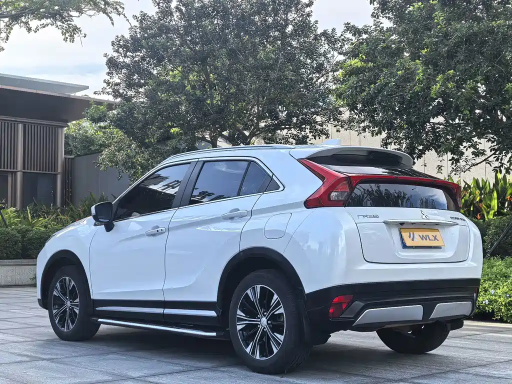 Mitsubishi Eclipse Cross — миниатюра 9