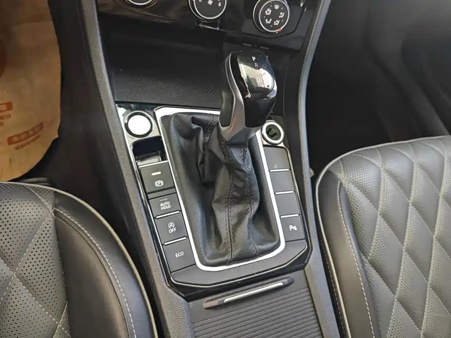 Volkswagen Sagitar — миниатюра 16