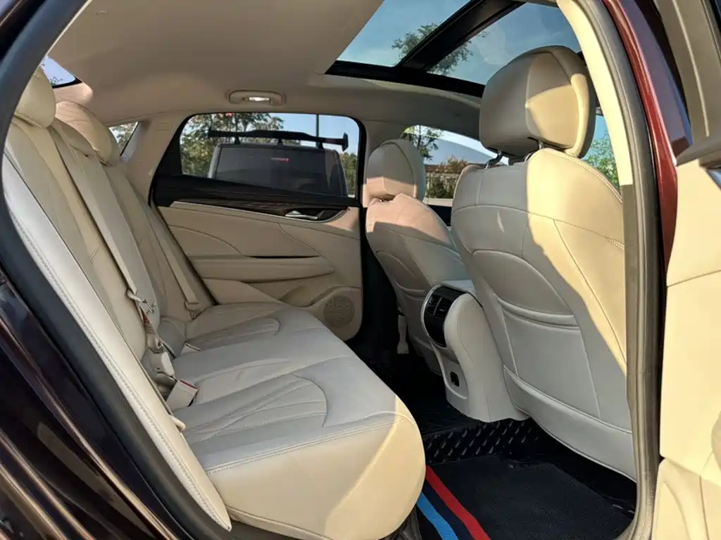 Buick LaCrosse — миниатюра 11