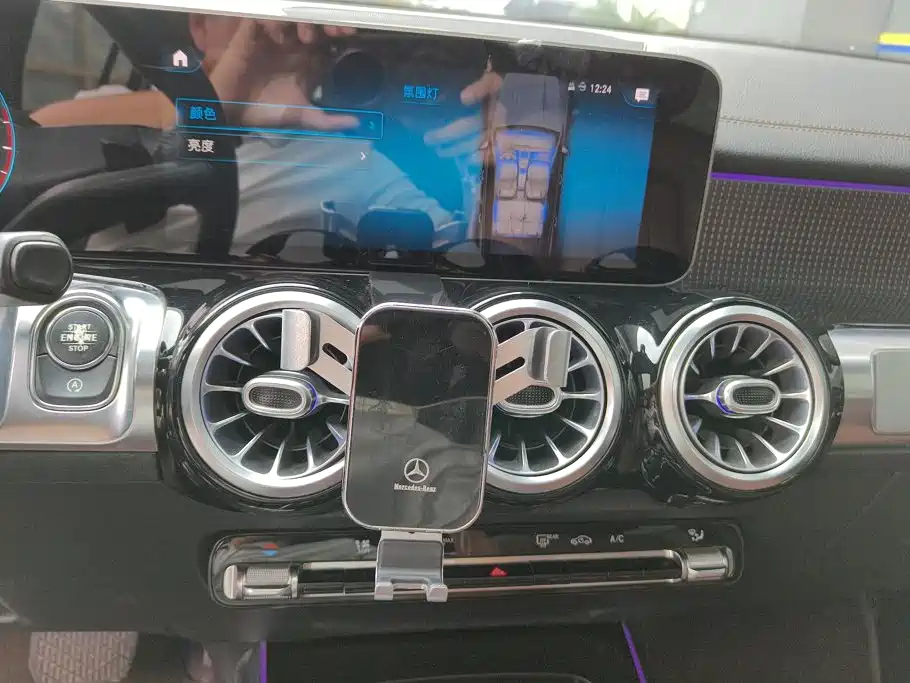 Mercedes-Benz GLB — миниатюра 13