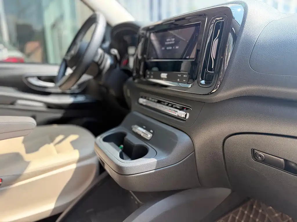Mercedes-Benz Vito — миниатюра 29