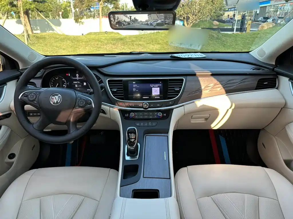 Buick LaCrosse — миниатюра 16