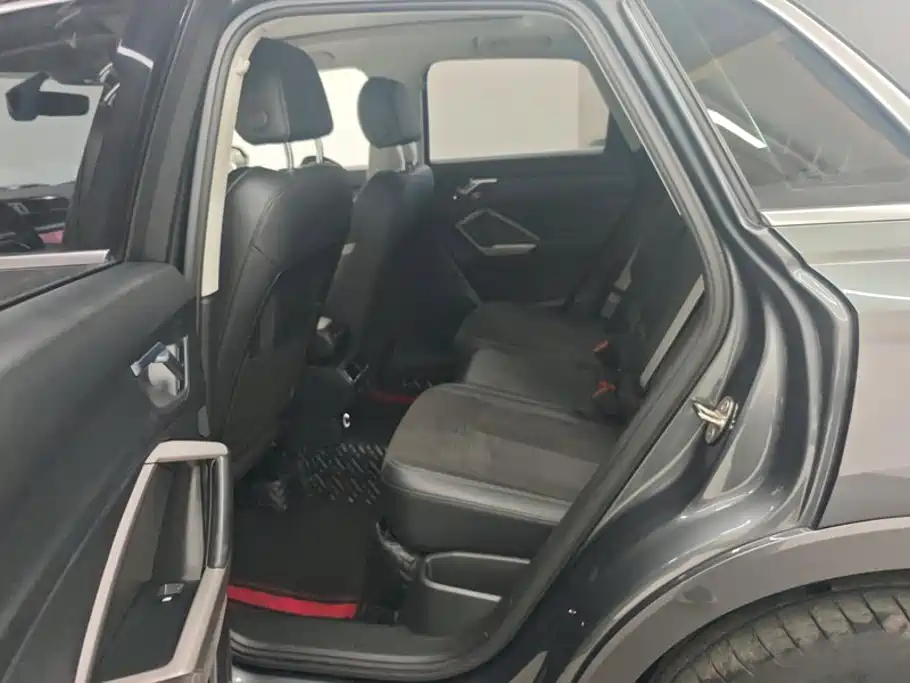 Audi Q3 — миниатюра 11