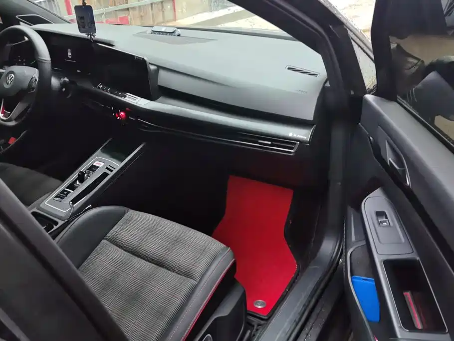 Volkswagen Golf GTI — миниатюра 8