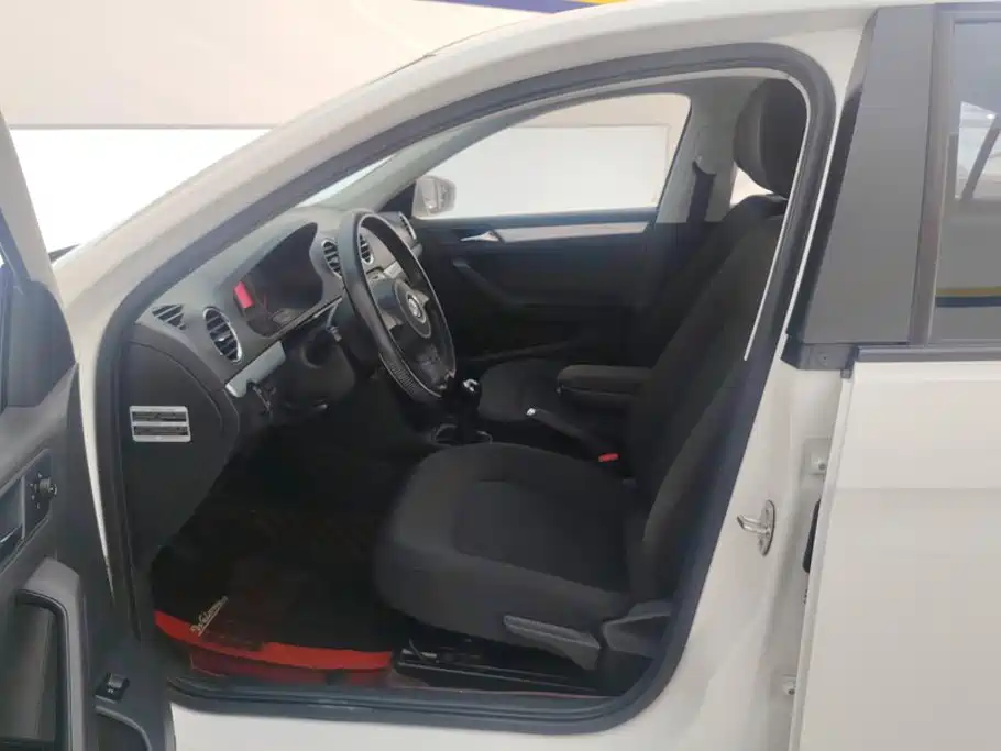 Volkswagen Jetta — миниатюра 9