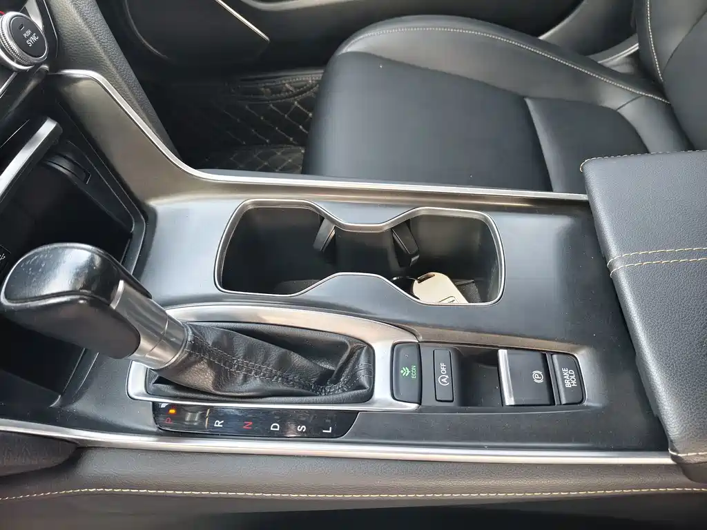 Honda Accord — миниатюра 6