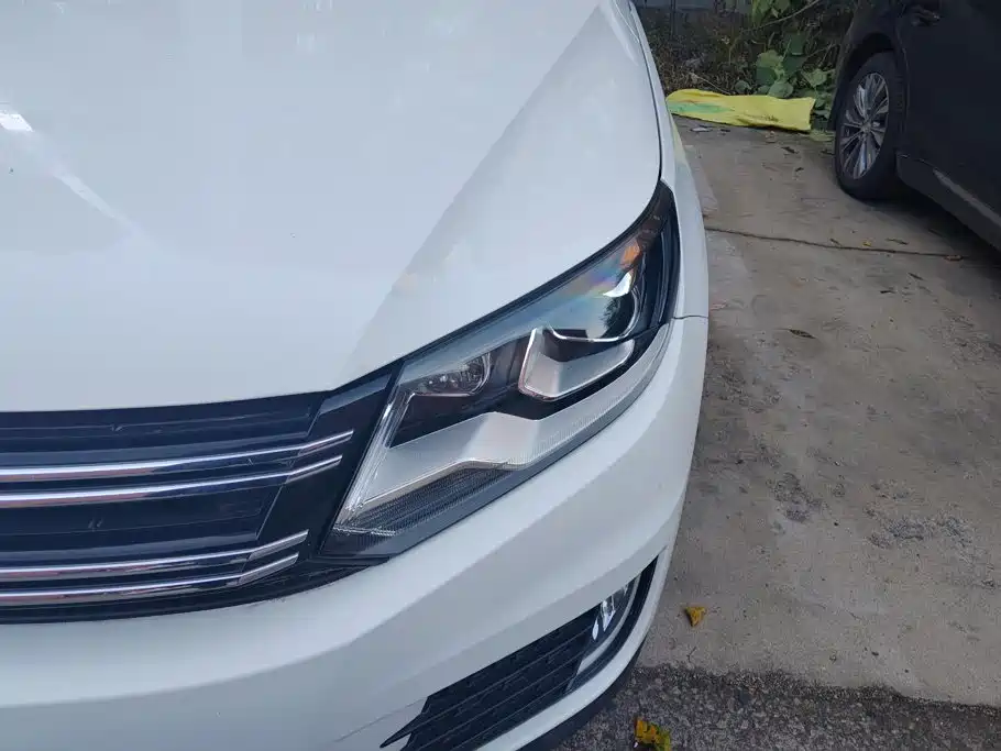 Volkswagen Tiguan — миниатюра 5