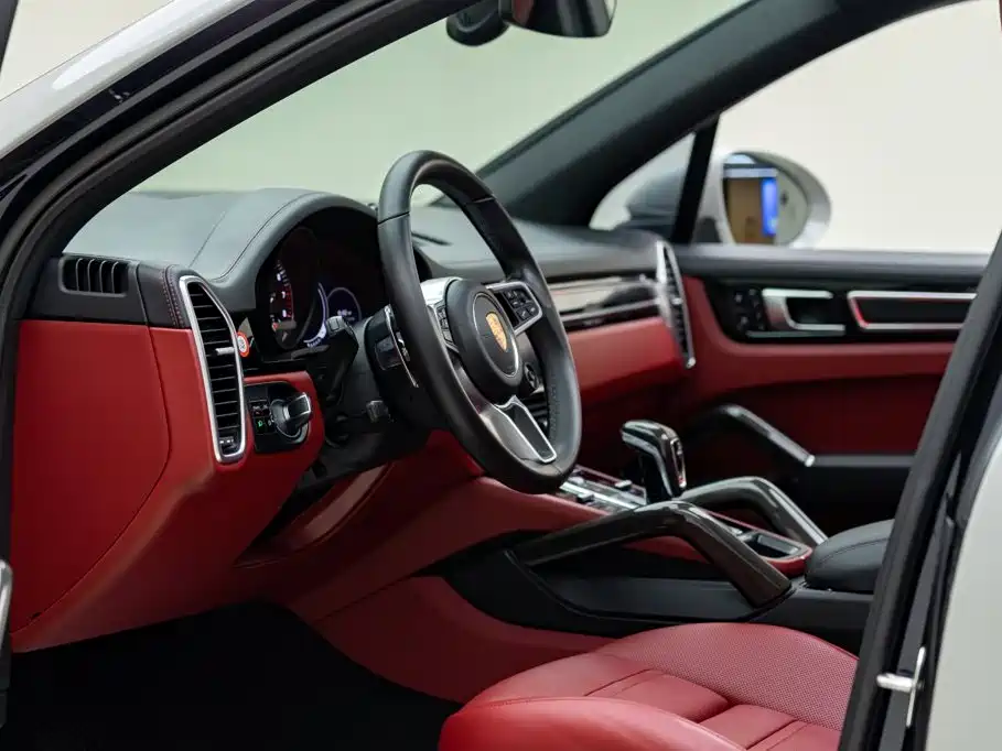 Porsche Cayenne Hybrid — миниатюра 12
