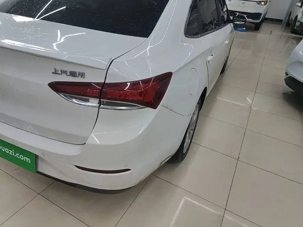 Buick Excelle — миниатюра 8