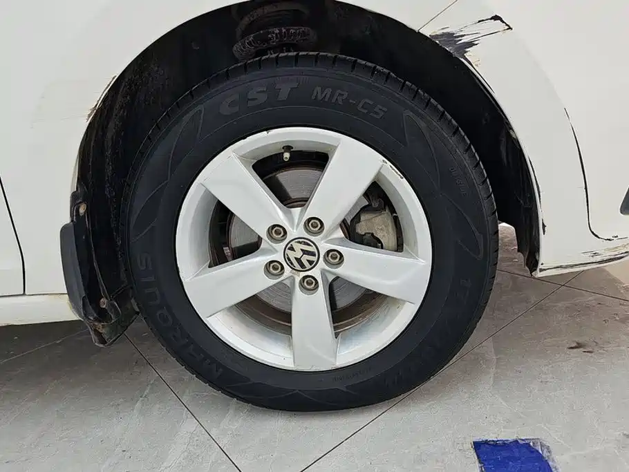 Volkswagen Santana — миниатюра 6