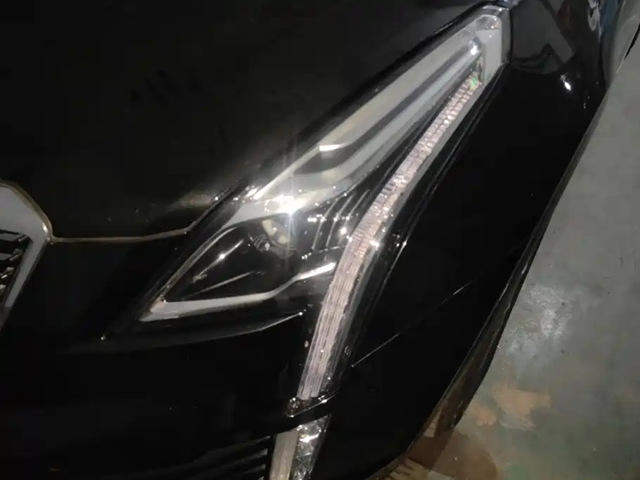 Cadillac XT5 — миниатюра 5