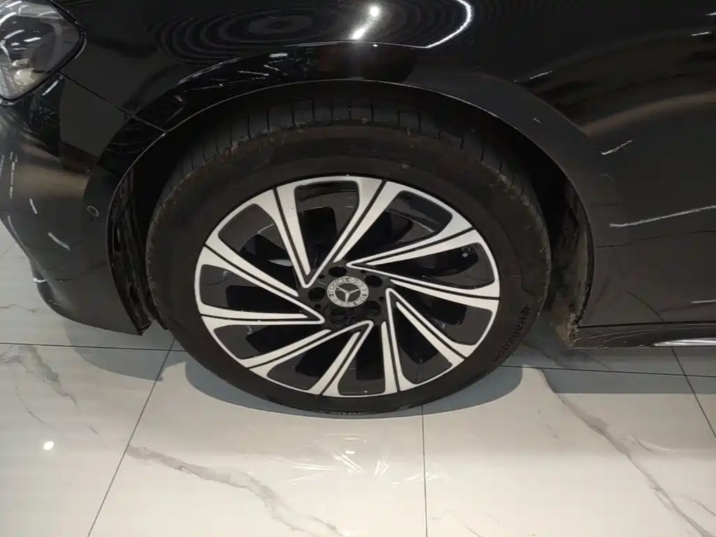 Mercedes-Benz E-Class — миниатюра 23