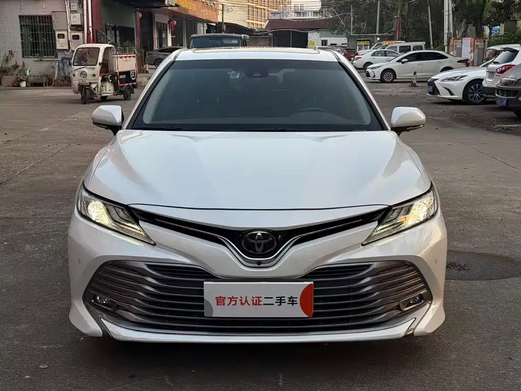 Toyota Camry — миниатюра 2