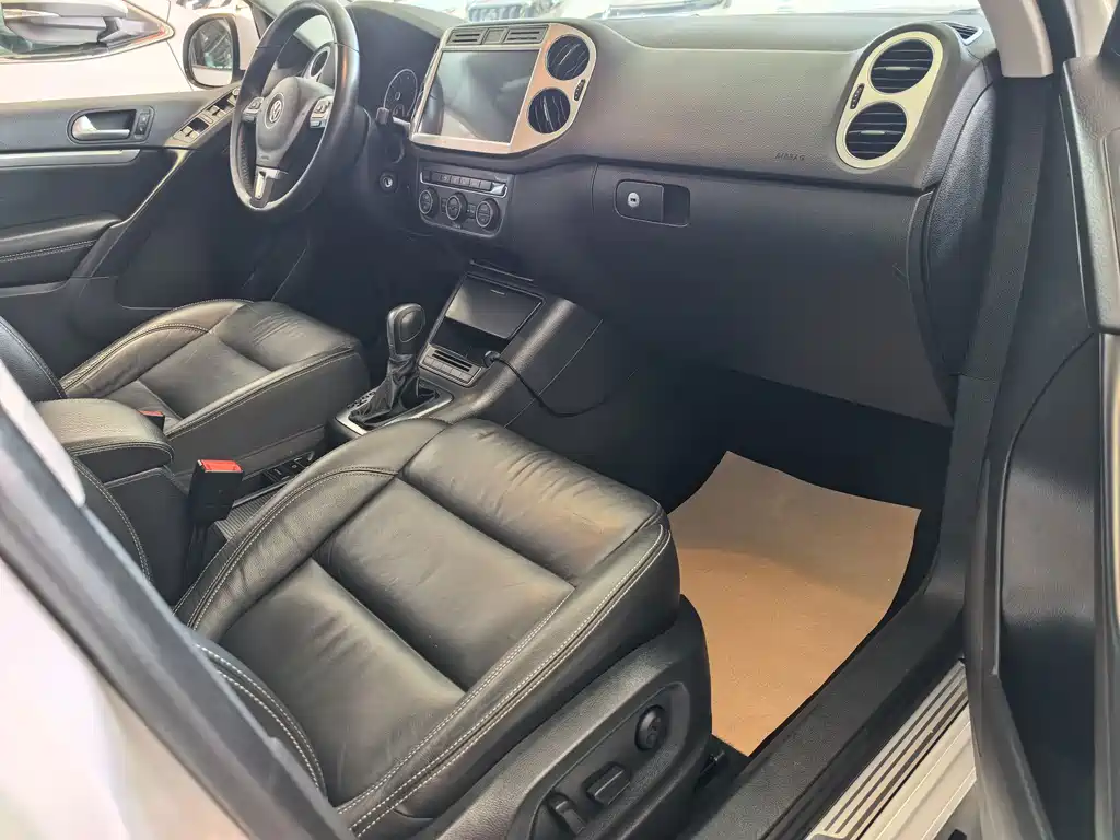 Volkswagen Tiguan — миниатюра 8