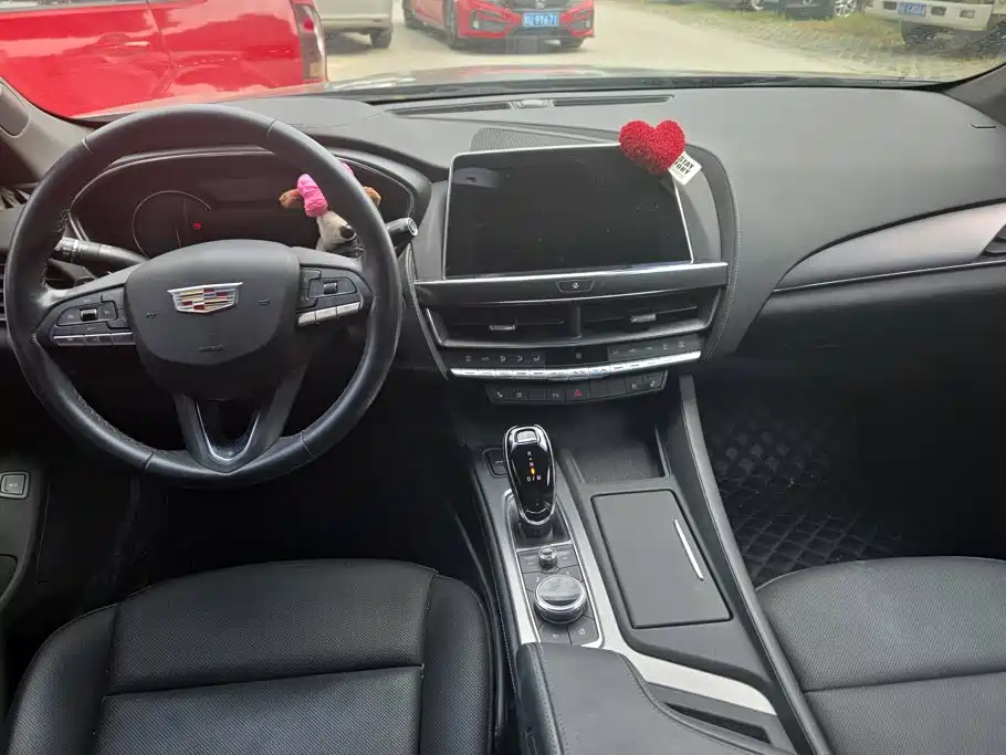 Cadillac CT5 — миниатюра 12