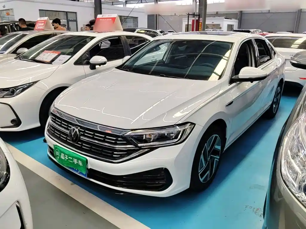 Volkswagen Sagitar — миниатюра 2