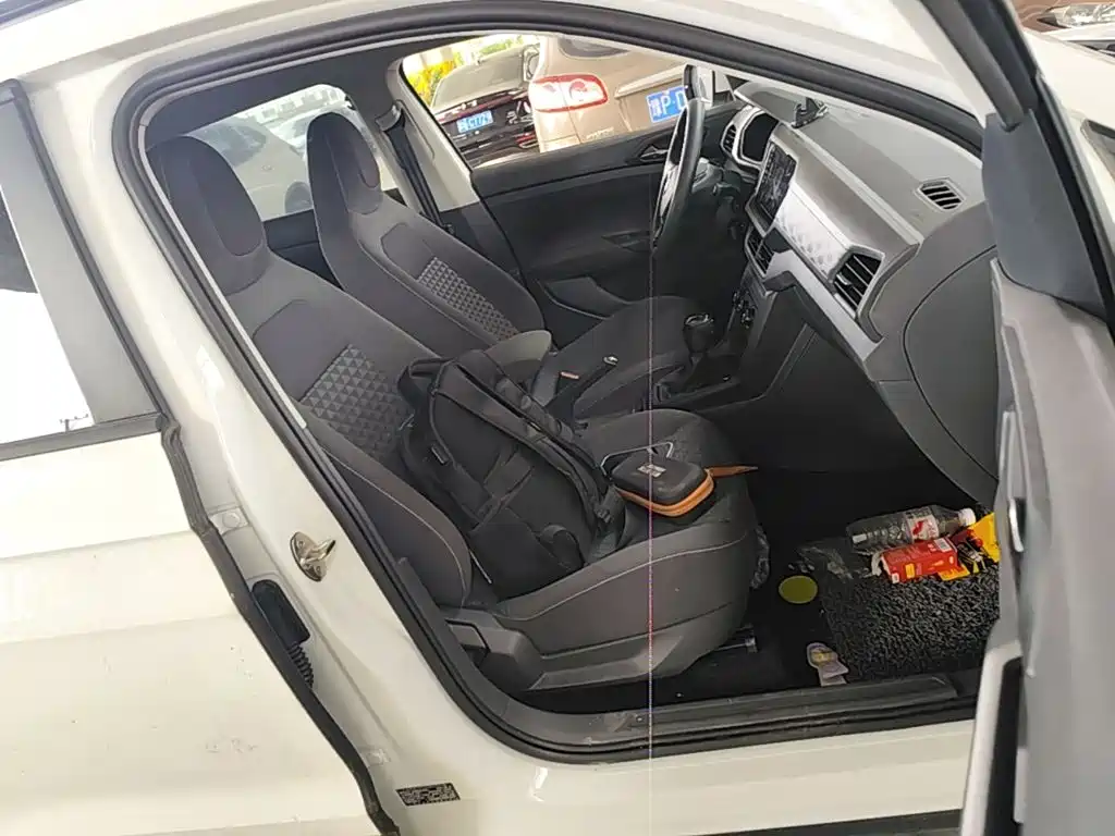 Volkswagen T-Cross — миниатюра 25