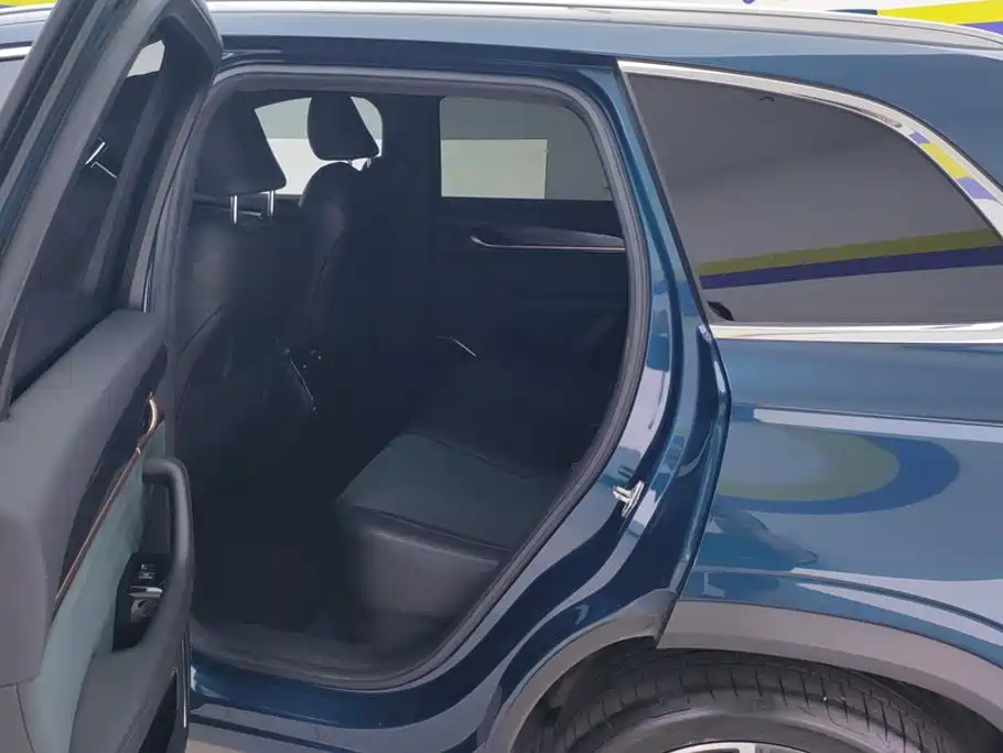 Geely Xingyue L — миниатюра 11