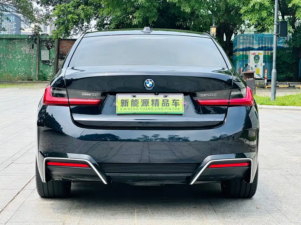 BMW i3 2024 eDrive 40 L