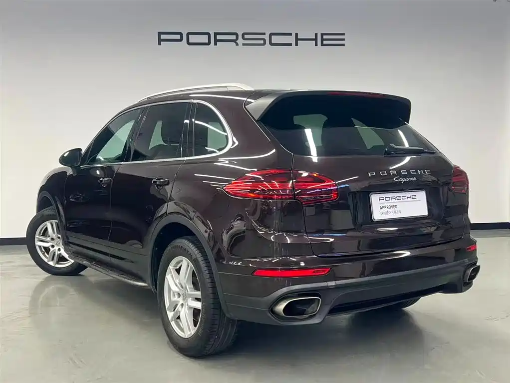 Porsche Cayenne — миниатюра 24