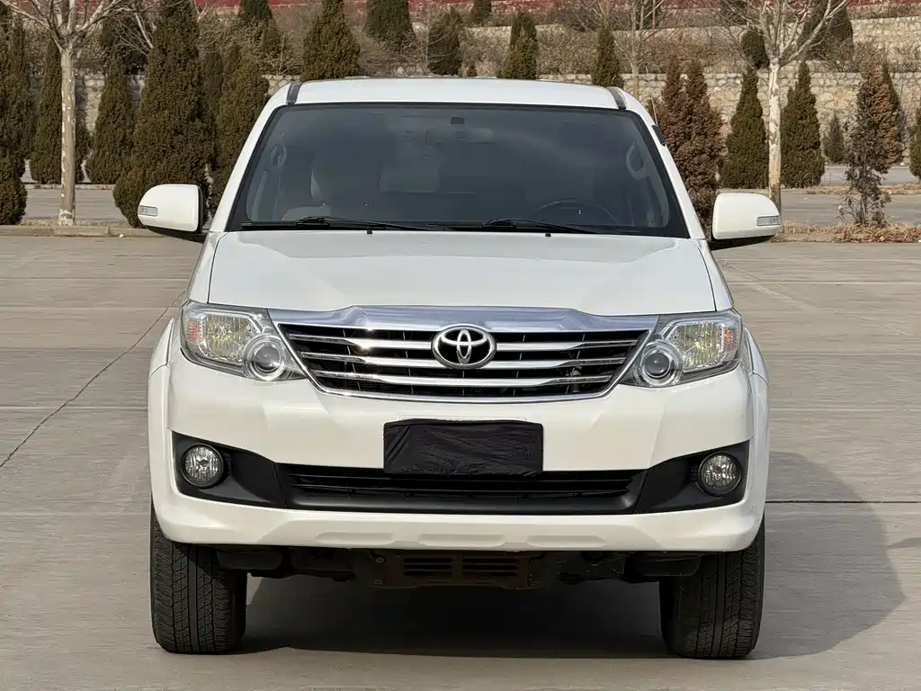 TOYOTA FORTUNER