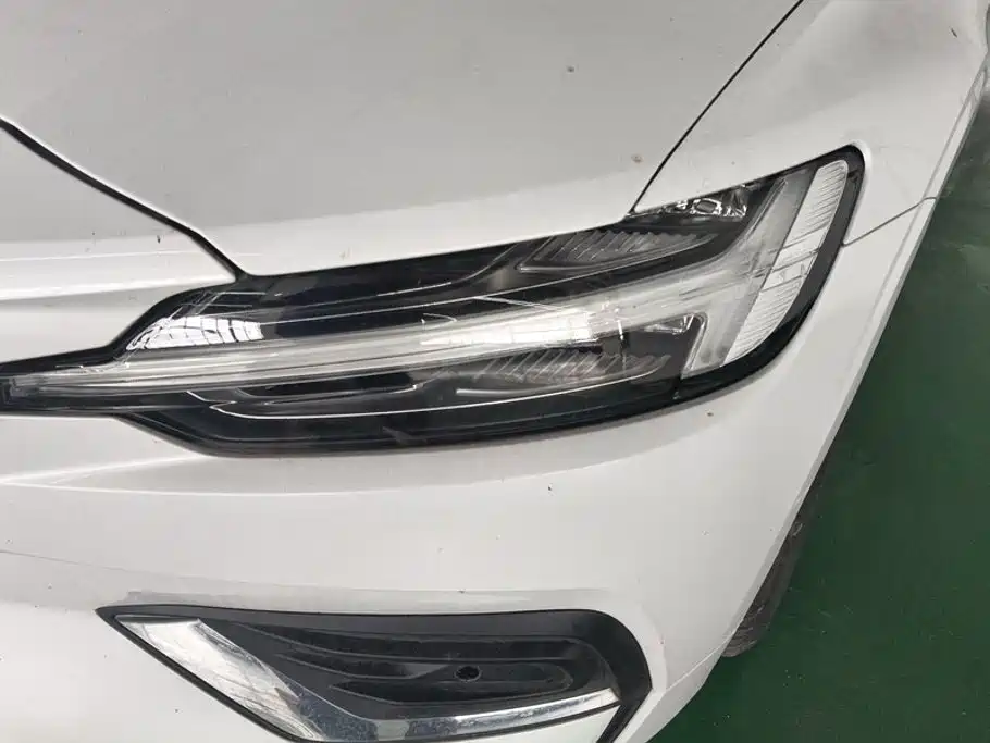 Volvo S60 — миниатюра 5