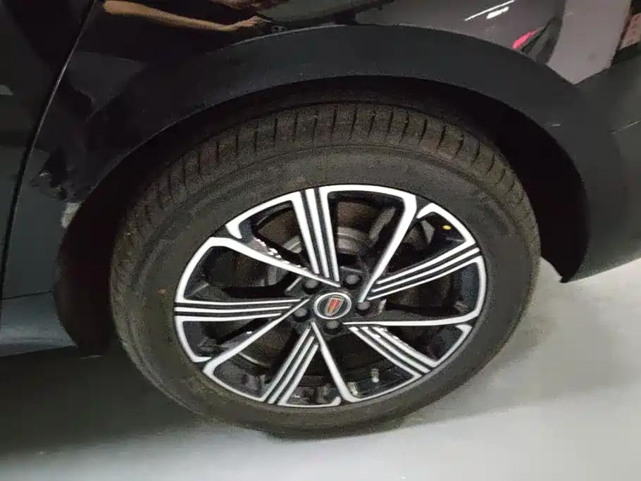 Hongqi Hongqi H5 PHEV — миниатюра 6