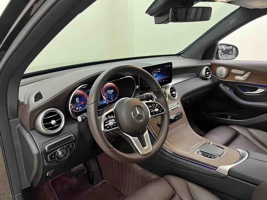 Mercedes-Benz GLC — миниатюра 10